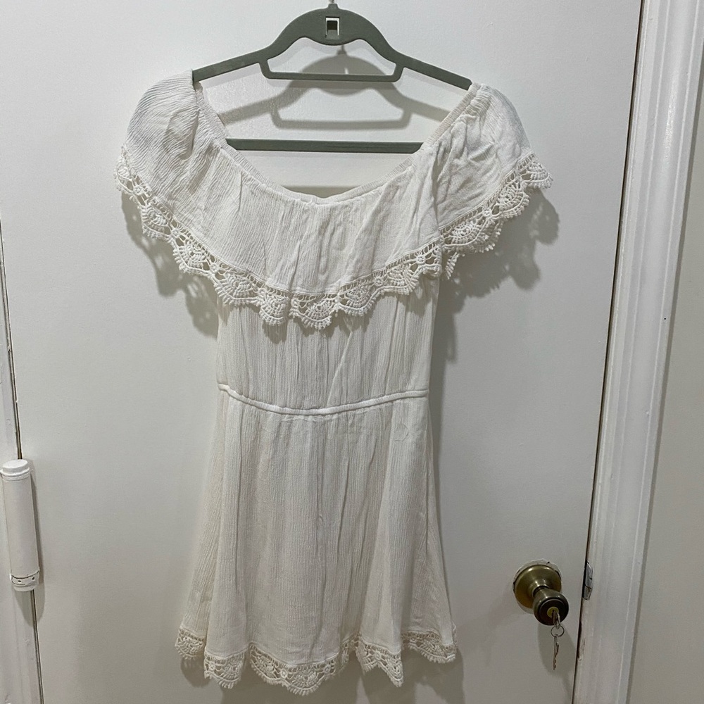 Off shoulders white dress